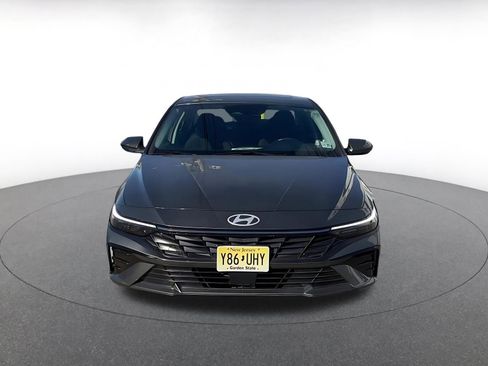 Used 2025 Hyundai Elantra SEL image 4