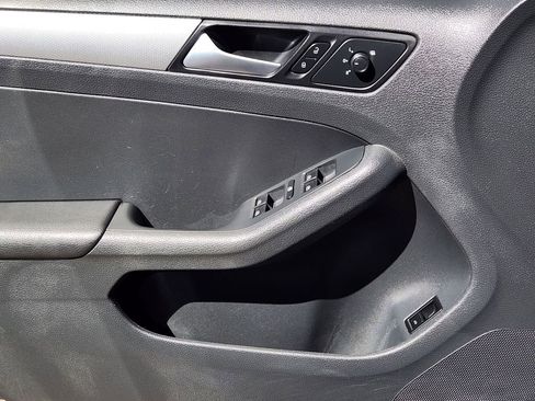 Used 2018 Volkswagen Jetta S image 13