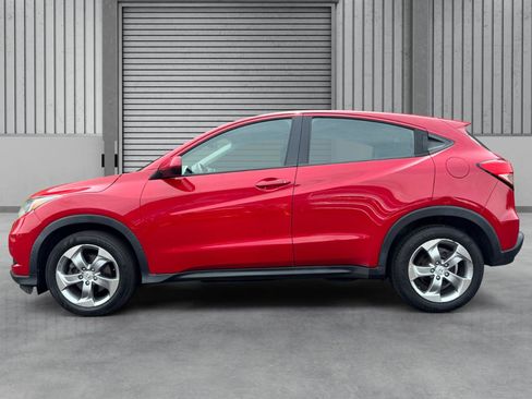 Used 2018 Honda HR-V LX image 29