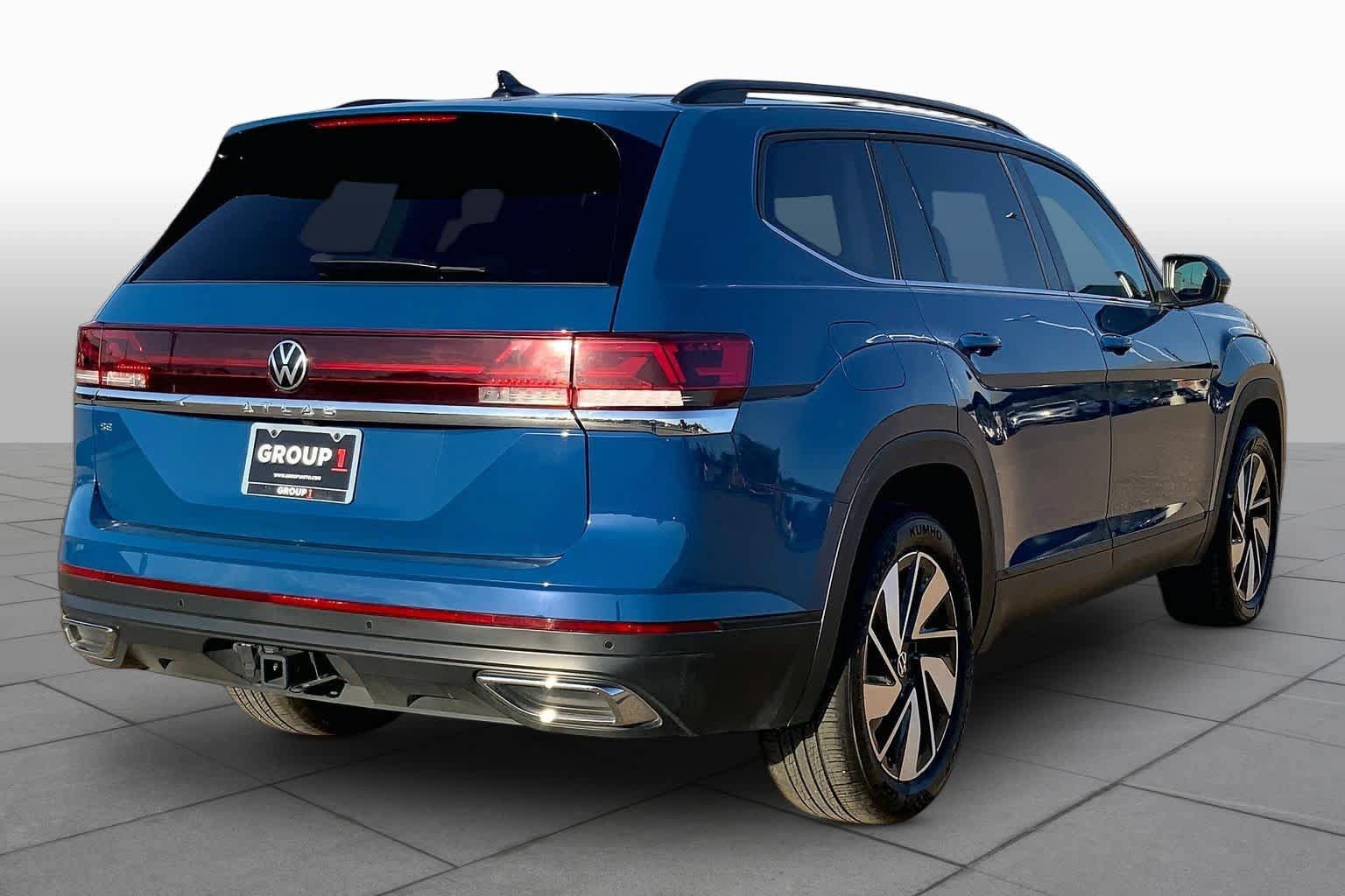 Used 2026 Volkswagen Atlas SE FWD image 12