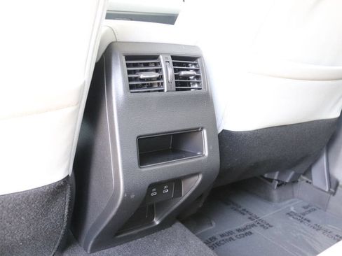 Used 2026 Mitsubishi Outlander SE AWD/4WD image 15