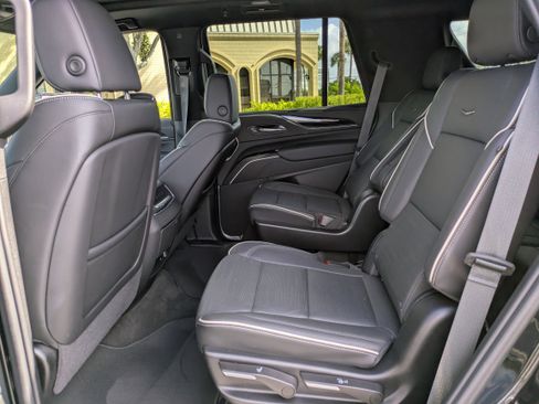 Certified 2024 Cadillac Escalade Sport AWD/4WD image 12