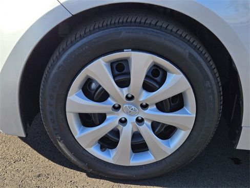 Certified 2025 Toyota Corolla LE image 8