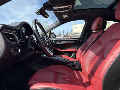 Used 2016 Porsche Macan S w/ Premium Package Plus AWD/4WD image 36