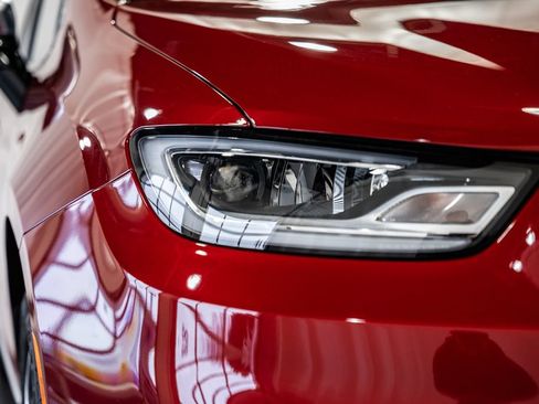 New 2026 Chrysler Pacifica Pinnacle image 13