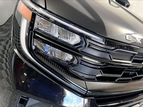 Used 2025 Ford Expedition Active RWD image 28