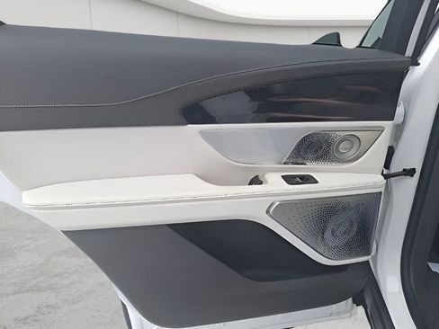 Used 2025 Lincoln Nautilus Black Label w/ Jet Appearance Package image 20