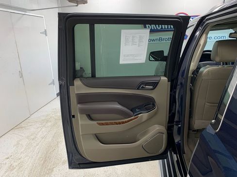 Used 2020 Chevrolet Suburban Premier w/ Max Trailering Package AWD/4WD image 22