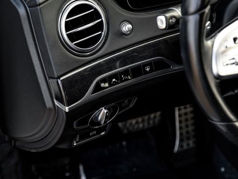 Used 2019 Mercedes-Benz S 560e w/ AMG Line Exterior image 34
