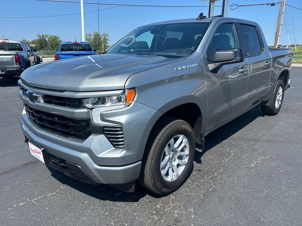 Used 2026 Chevrolet Silverado 1500 RST AWD/4WD image 8