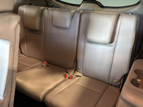 Used 2019 Toyota Highlander XLE AWD/4WD image 18