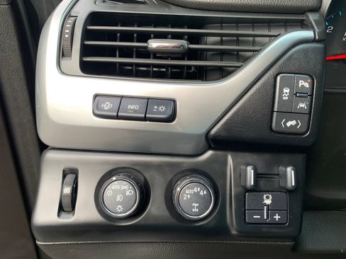 Used 2017 Chevrolet Suburban Premier w/ Max Trailering Package image 20