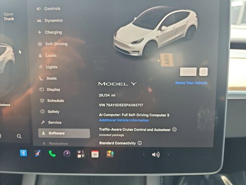Used 2023 Tesla Model Y Long Range AWD/4WD image 21