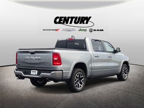 Used 2025 RAM 1500 Laramie AWD/4WD image 4
