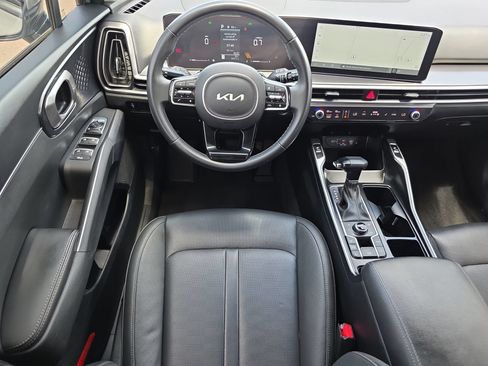 Used 2024 Kia Sorento S w/ Panoramic Sunroof Package AWD/4WD image 12