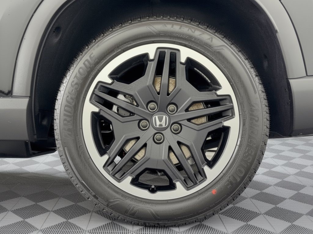 New 2026 Honda Pilot Touring image 13