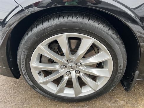 Used 2017 Volvo S90 T6 Momentum w/ Vision Package image 17