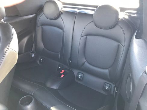 Used 2019 MINI Cooper Convertible image 38