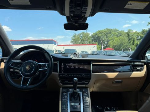 Used 2019 Porsche Macan AWD/4WD image 16