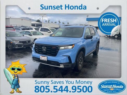 Used 2023 Honda Pilot TrailSport image 5