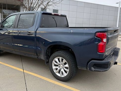 Used 2021 Chevrolet Silverado 1500 Custom w/ Safety Confidence Package image 3
