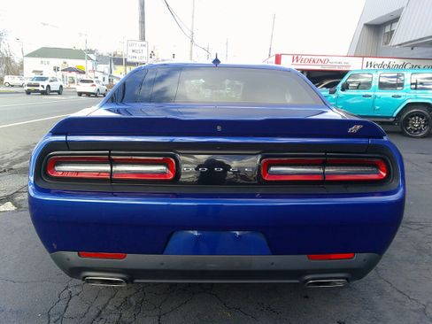 Used 2022 Dodge Challenger GT w/ Plus Package image 4