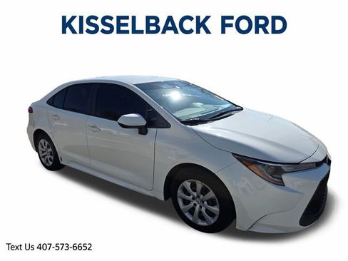 Used 2021 Toyota Corolla LE image 1