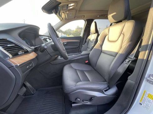 Certified 2025 Volvo XC90 T8 Plus w/ Protection Package Premier AWD/4WD image 17