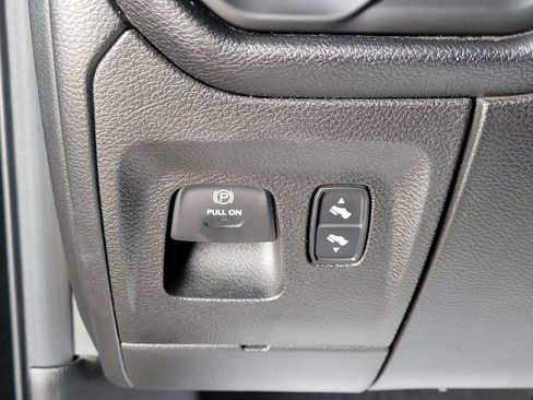 Used 2020 RAM 1500 Big Horn AWD/4WD image 15