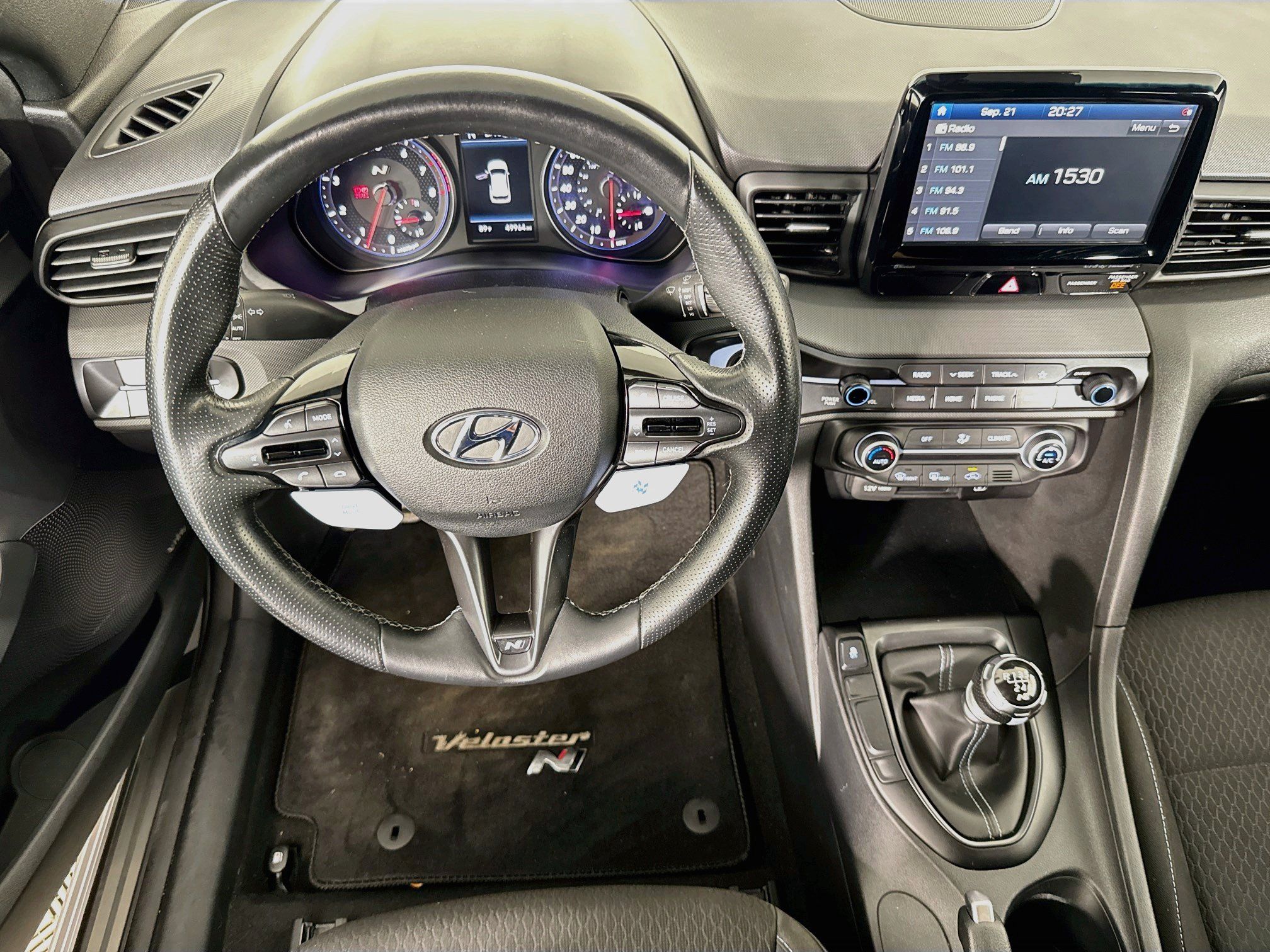 Used 2020 Hyundai Veloster N w/ Performance Package FWD image 15