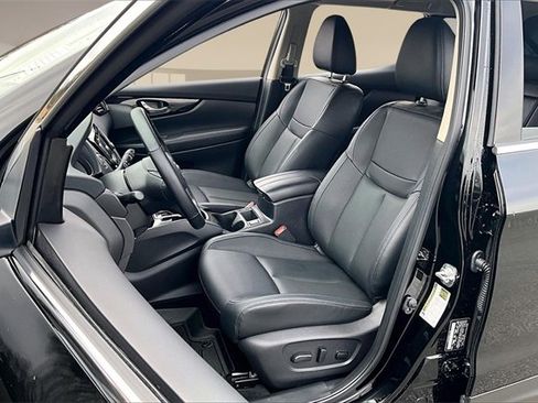 Used 2022 Nissan Rogue Sport SL w/ Premium Package image 20