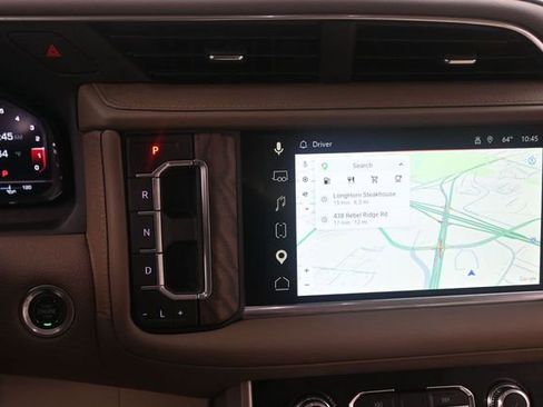 Used 2024 GMC Yukon XL Denali w/ Advanced Technology Package AWD/4WD image 11