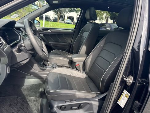 Certified 2024 Volkswagen Tiguan SEL R-Line AWD/4WD image 10