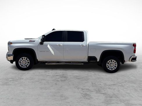 Used 2024 Chevrolet Silverado 2500 LT AWD/4WD image 6
