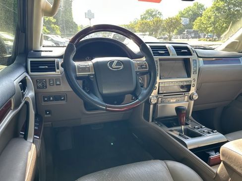 Used 2011 Lexus GX 460 Premium AWD/4WD image 28