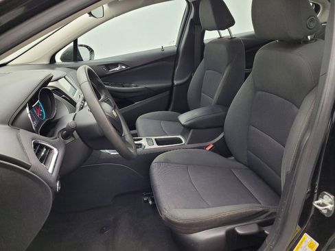Used 2018 Chevrolet Cruze LS image 17
