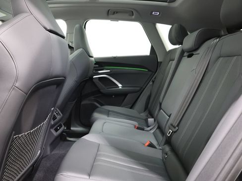 Used 2025 Audi Q5 Premium Plus w/ Premium Plus AWD/4WD image 27
