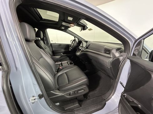 Used 2025 Honda Odyssey Sport-L image 13