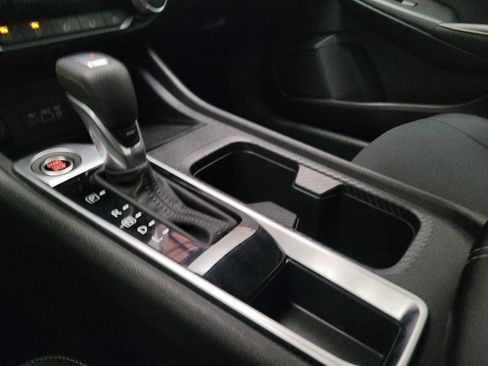 Used 2024 Nissan Sentra SV FWD image 26