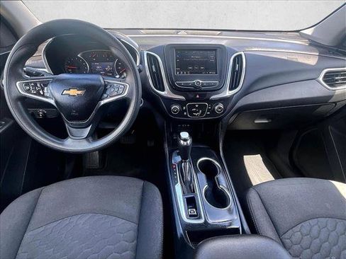 Used 2019 Chevrolet Equinox LT FWD image 16
