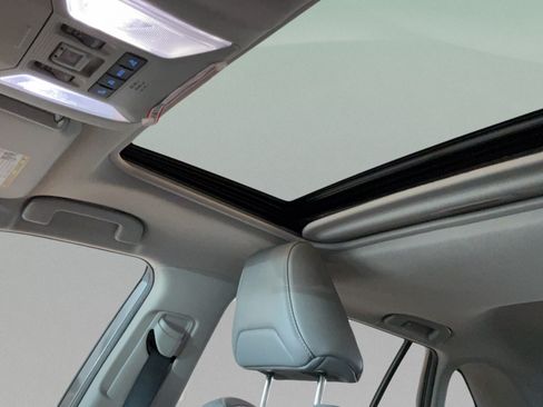 Certified 2022 Toyota RAV4 Limited AWD/4WD image 18