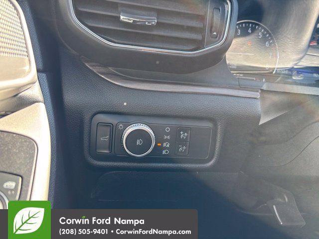 Used 2021 Ford Explorer Limited AWD/4WD image 16