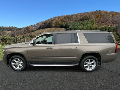Used 2016 Chevrolet Suburban LTZ image 4