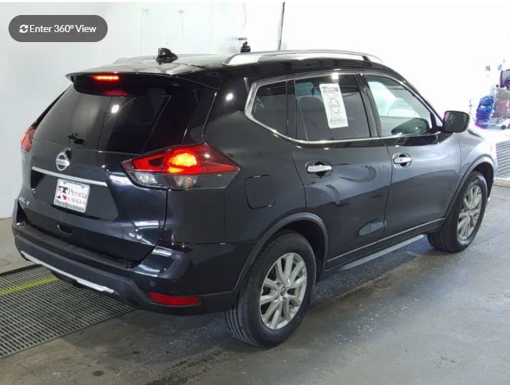 Used 2020 Nissan Rogue FWD image 2