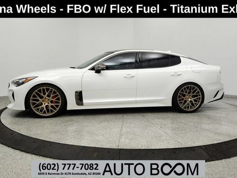 Used 2021 Kia Stinger GT1 RWD image 1