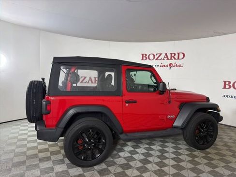 Used 2021 Jeep Wrangler Sport AWD/4WD image 9