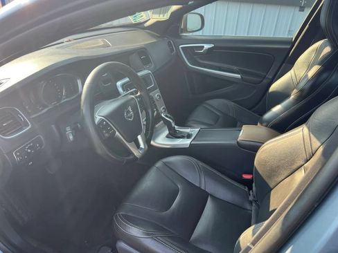 Used 2017 Volvo V60 T5 Platinum AWD/4WD image 17
