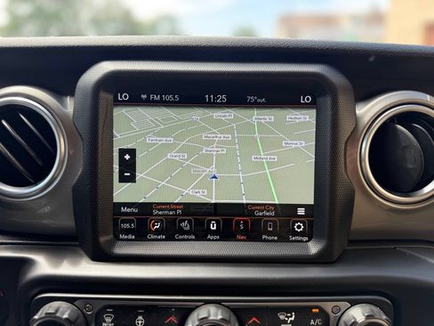 Used 2020 Jeep Gladiator Overland AWD/4WD image 27