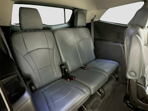 Used 2021 Buick Enclave Premium w/ Sun and Sites Package image 29