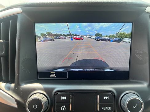 Used 2024 GMC Terrain SLT FWD image 21